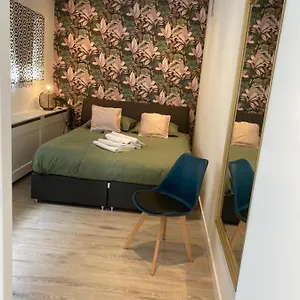 https://maras-place.zandvoort-hotels.com